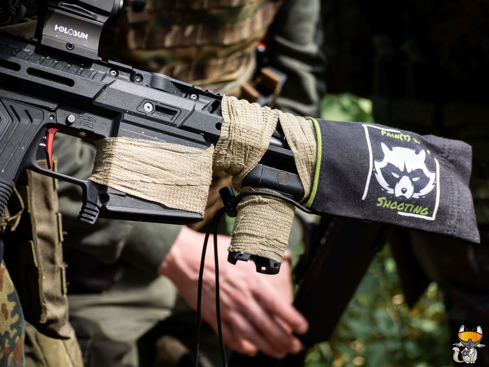 Paintball Magfed und Airsoft MilSim Spieler mit robuster Laufsocke