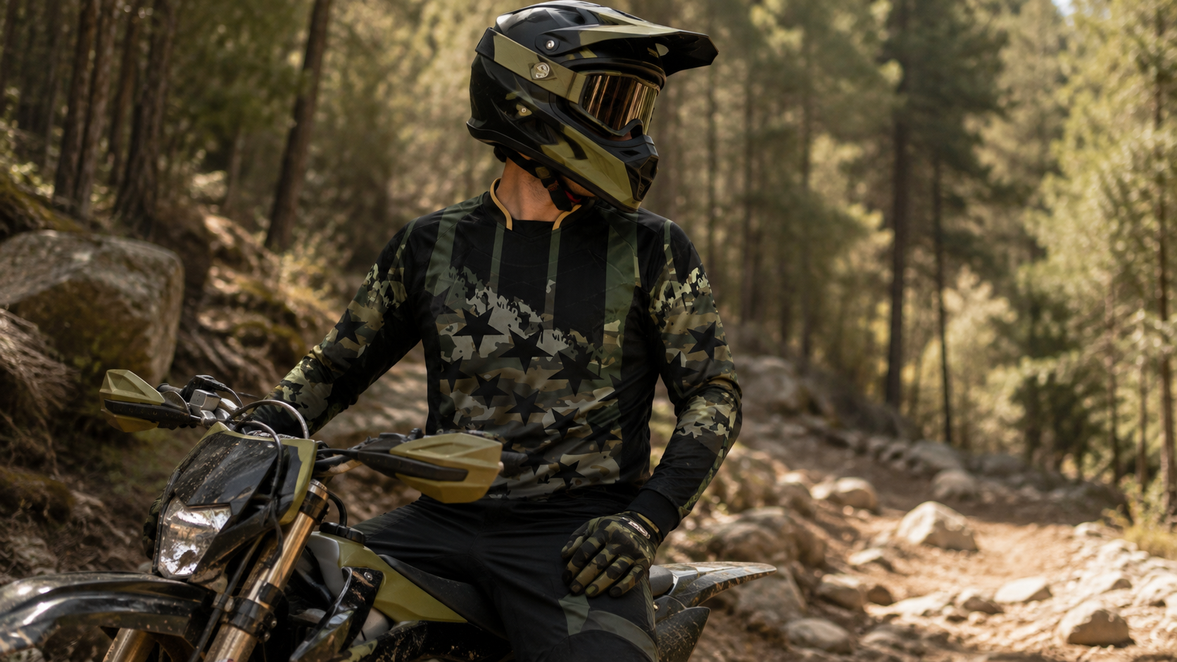 Motocross und MTB Jersey mit individuellem Woodland-Stars-Design